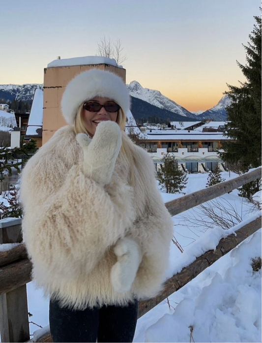 Fluffy hat white